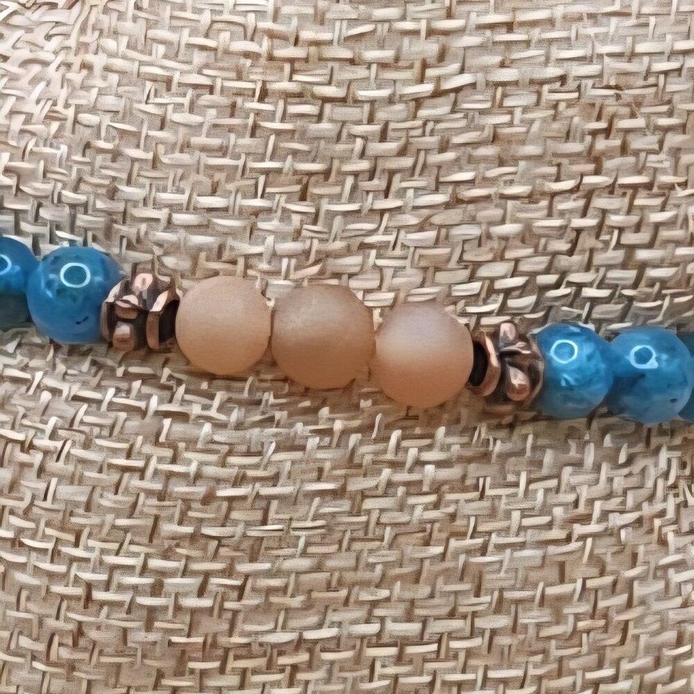 Apatite, Champgne Druzy Agate and Copper Beaded Bracelet - Picture 4 of 6